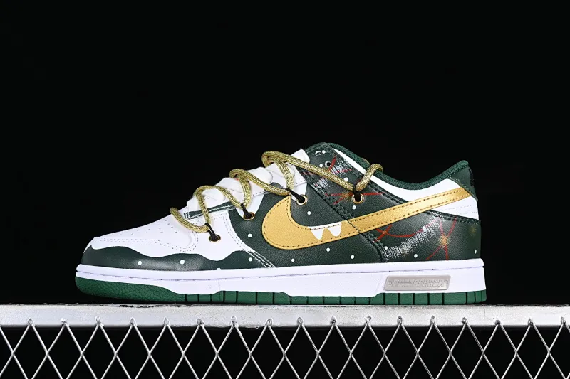 All Categories Nk SB Dunk Series Nk SB Dunk Low Low-top Sneakers Nk Dunk Low Panda Prank-Christmas Tree Green and Yellow SB Strappy Low-top Casual Sneakers DD1391-300